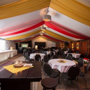 Spiegeltent decorwand Mahonie deur