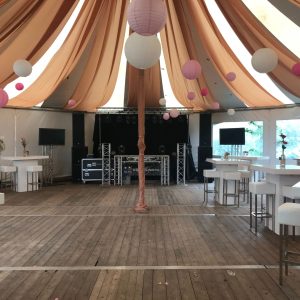 Decoratiestof kleur Jute 10x1 meter zelf ophangen